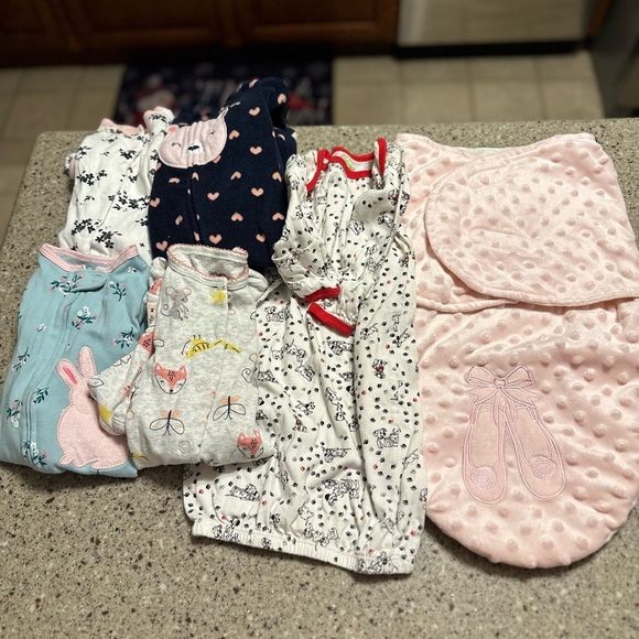 Four size 3 month footed sleepers, one 0-6 month nightgown and 0-3 month swaddle - Picture 1 of 8